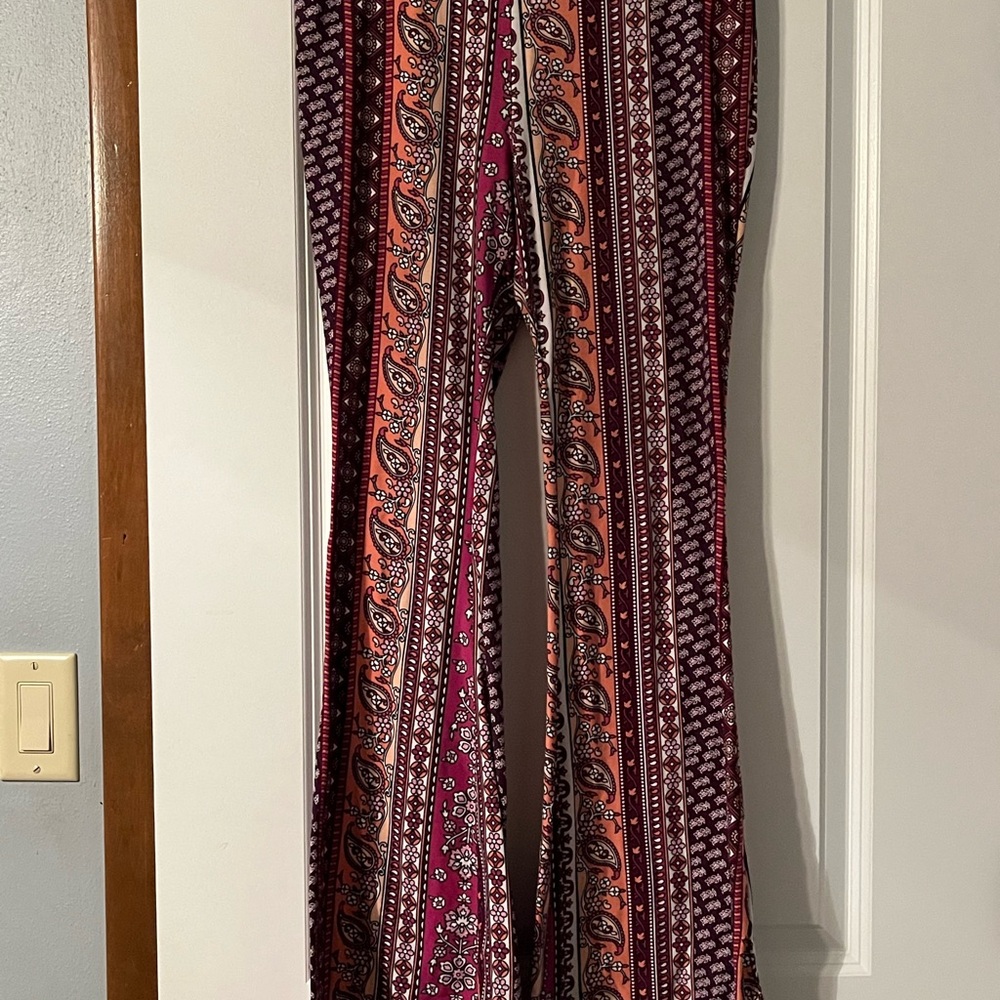 No Boundaries Women's Wide Leg Pants - Burgundy, Pink, Orange Stripe Paisley